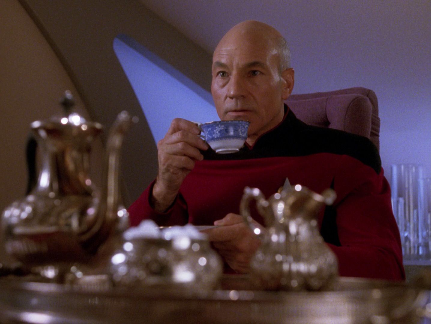 TNG Caption This! 424 Tea, Earl Grey, Hot The Trek BBS